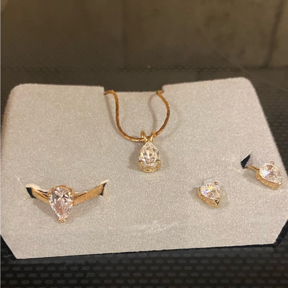 Vintage Spiegel 4 Piece Pear Shape Cubic Zirconia Set